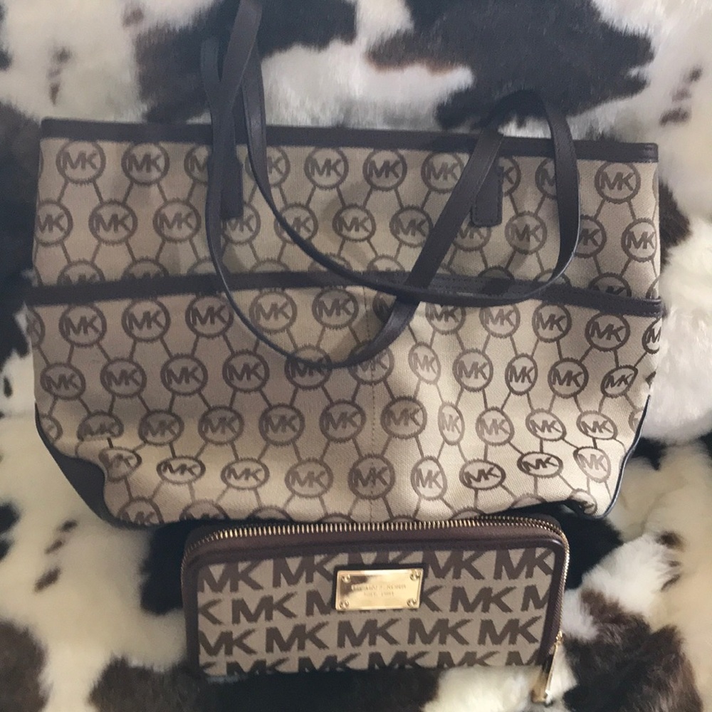 Purse and wallet